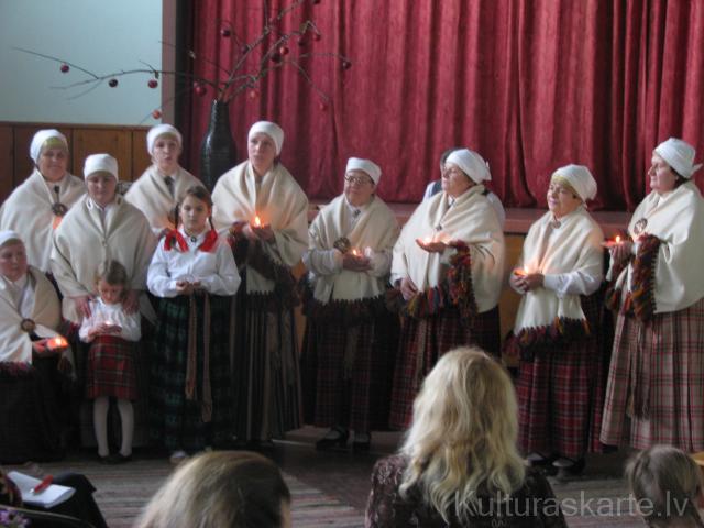 Folkloras skate Ilzeskalnā